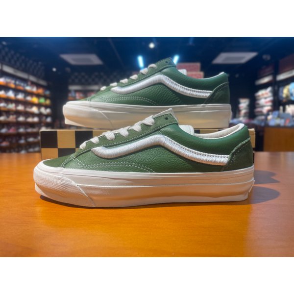 [여주점] (남여공용) 스니커즈 프리미엄 올드스쿨36 리이슈 (그린) (VN000CR3CIB)