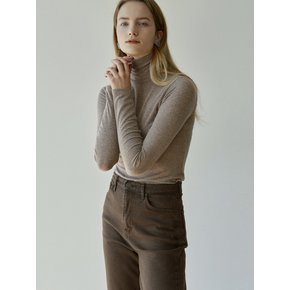 SOFT SLIM TURTLENECK TEE_LIGHT BROWN