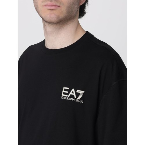 fnw8zcgztt.jpg