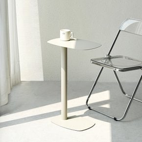 무토 철제 사이드 테이블 DF926789