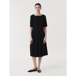 PLEATED DRESS (BLACK)