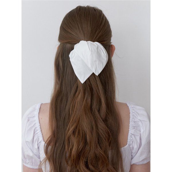 bunny petal scrunch - off white