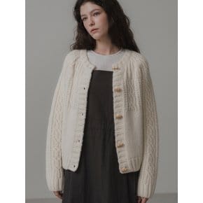 Duffle cable cardigan (ivory)