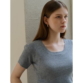 Rib hem U neck knit