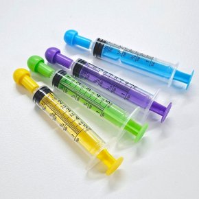 크레 도마뱀 파충류 레인보우 슈푸 피딩 주사기 5ml 5ML주사기 일회용주사기