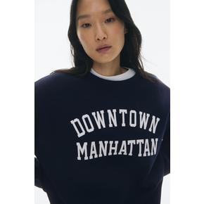 레터링 디테일 스웨트셔츠 네이비 블루/Manhattan 1267555004