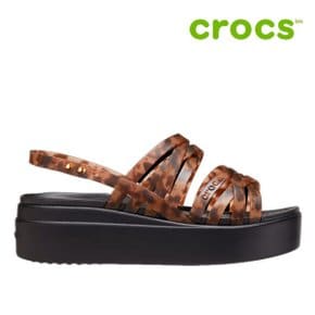 웨지 샌들  H12  207639 20WCROCS BROOKLYN TORTOISE STRAPPY LOW WEDGE_P369333446