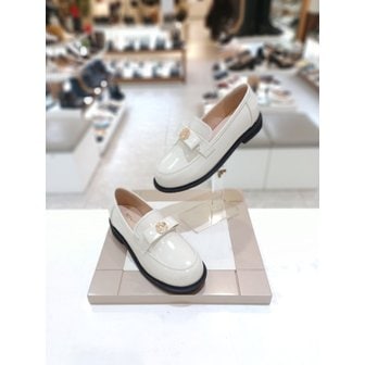 미소페 [시흥점] 여성 2센티 발등띠 금장포인트 로퍼 (012319707)