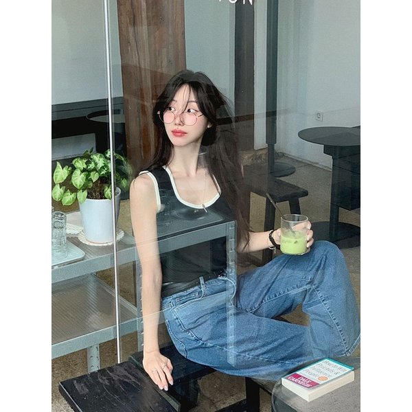 스퀘어넥 배색 슬리브리스 니트탑_2colors