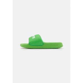 4411592 Lacoste SERVE SLIDE - Mules green