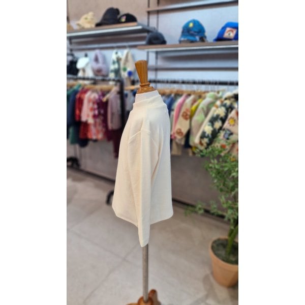 [파주점] 리틀그라운드(CR)데님인더박스-크림하프폴라티셔츠  74C1133001