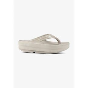 4352611 Oofos OOMEGA RECOVERY - Pool shoes beige