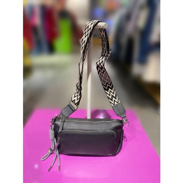 [여주점] 소가죽 자가드끈 키링 미들백 (BCBGA3611)