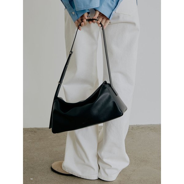 리네아 오버랩 플랩 숄더_BLACK