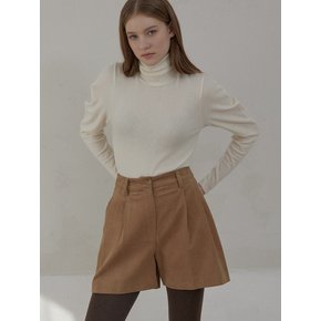 Two Tuck Corduroy Short Pants - Beige