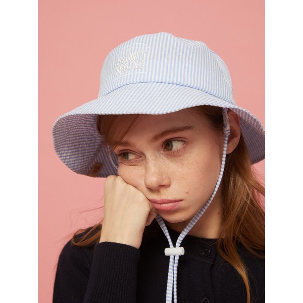 BLUE SEERSUCKER BUCKET HAT