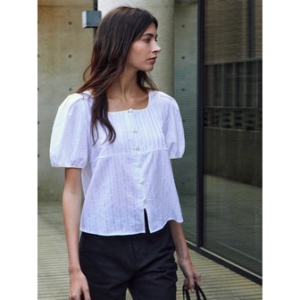 스텝어라운드 Tuck detail puff blouse_WHITE