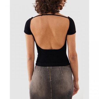 이스퀘어 4505377 BDG By Urban Outfitters Alicia Backless SS Top - Black