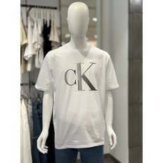[여주점] CKJ CK진 남여공용 레귤러핏 모노그램 로고 반팔 티셔츠 (40QC834-YAA)