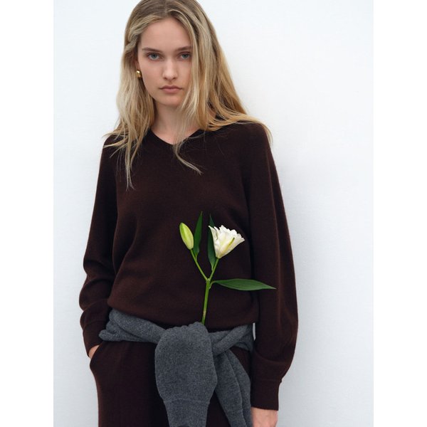 캐시 V넥 볼륨소매 풀오버_브라운