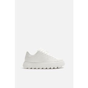 청키솔 스니커즈 2208/520 WHITE