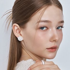[송해나,윤은혜,볼빨간사춘기 안지영,김지은,이프아이 샤샤 착용]pearl bead flower earrings