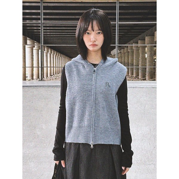 D Logo Star Stud Knit Hood ZIip Vest_Gray
