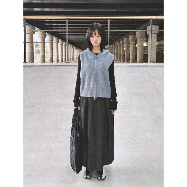 D Logo Star Stud Knit Hood ZIip Vest_Gray