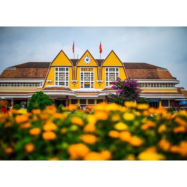 확대된 대표 https://media.eoding.com/media/travelagent/1722/imagecontent/달랏기차역 (2)44444.jpg