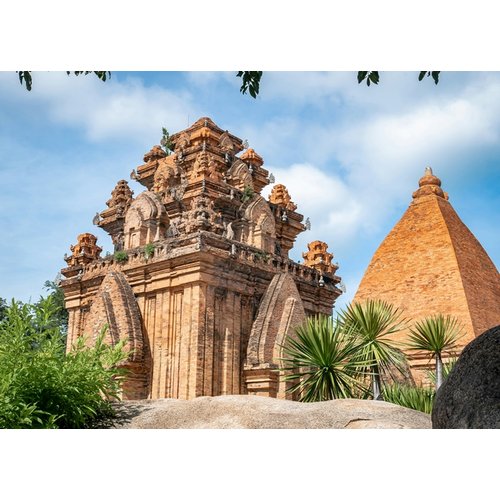 https://media.eoding.com/media/travelagent/1722/imagecontent/1포나가르.jpg
