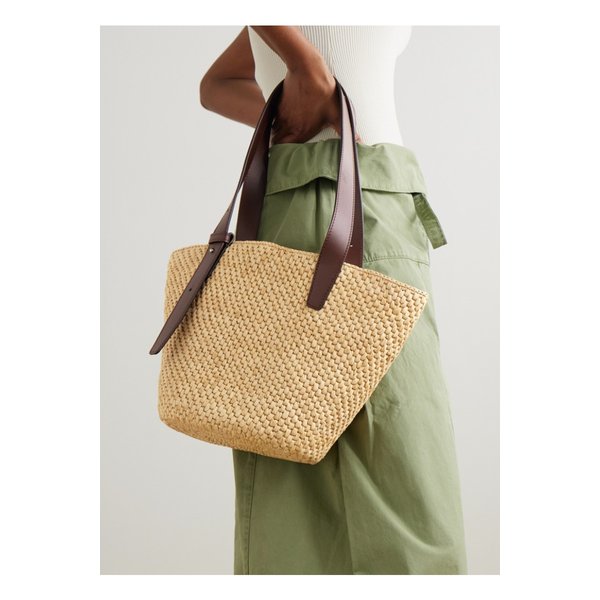 리에 스튜디오 더 비앙카 스몰 가죽 트리밍 라피아 토트 샌드 46376663162892398