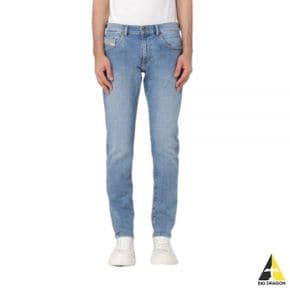 24 Slim Jeans 2019 D-Strukt (A03558 0CLAF 01) 78412231