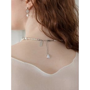 Spring waltz pearl surgical necklace