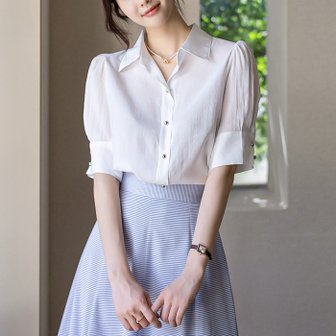 스타일온미 다엔티 뒷 셔링 핀턱 퍼프소매 레이온 카라 블라우스