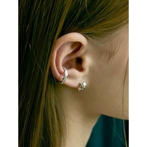 [진주귀걸이 2종 증정] Matte wave earcuff