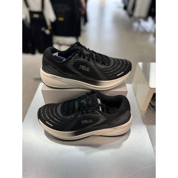 [여주점] 1RM02855G 001 FILA FLOAT MAX  휠라 플로트  맥스 남녀공용운동화