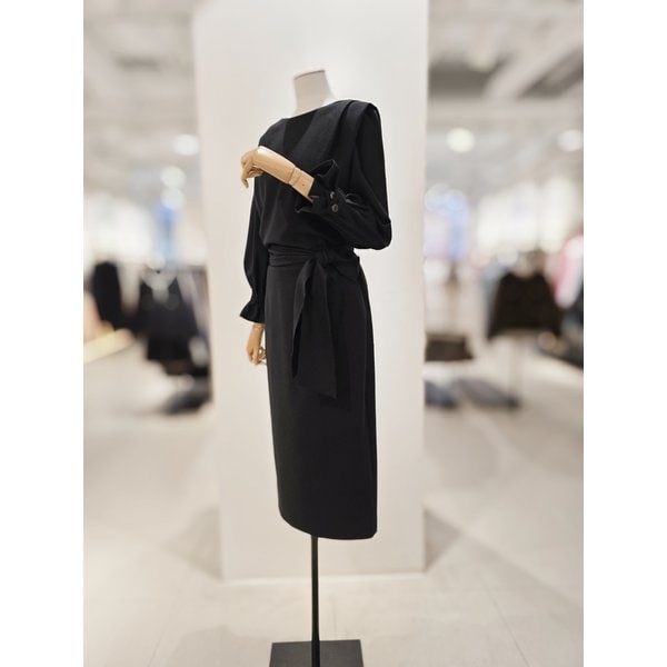 [파주점] [더아이잗컬렉션]논칼라 라운드 밴디드 원피스 CPBA0OP611