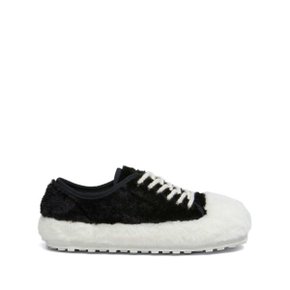 Sneakers P4399 SNZW018800 ZO637 BLACK/WHITE