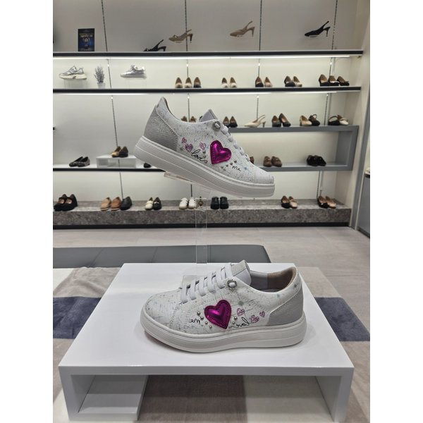 [제주점] 미셸 by 탠디 여성 스니커즈 4cm 하트 패션화 x25213