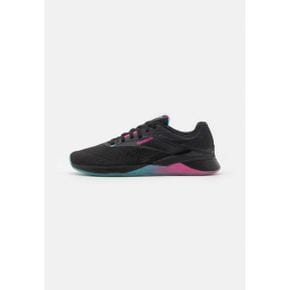 4260823 Reebok NANO X4 - Training shoe black/bolcya/laspin