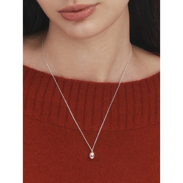 pebble long necklace