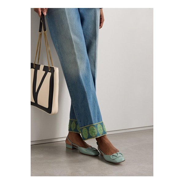 브이로고 페이턴트 가죽 슬링백 플랫 30mm 민트 1647597350077523