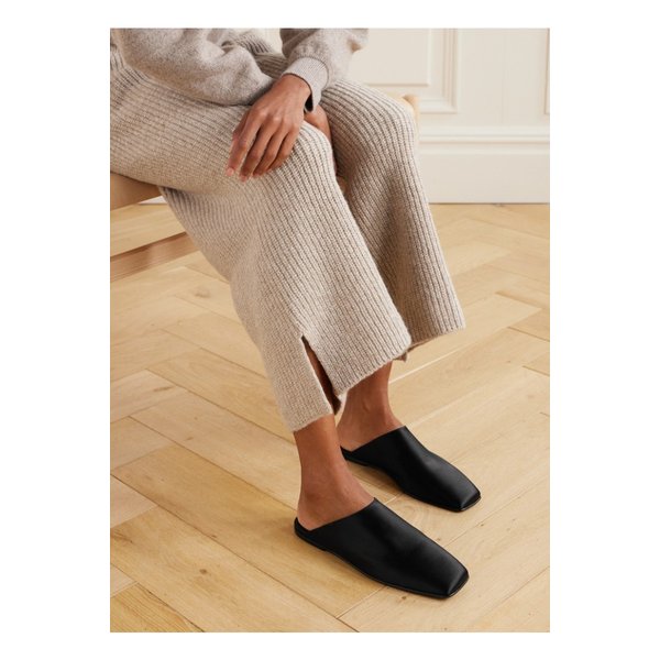 알바 새틴 슬리퍼 블랙 1647597352653307