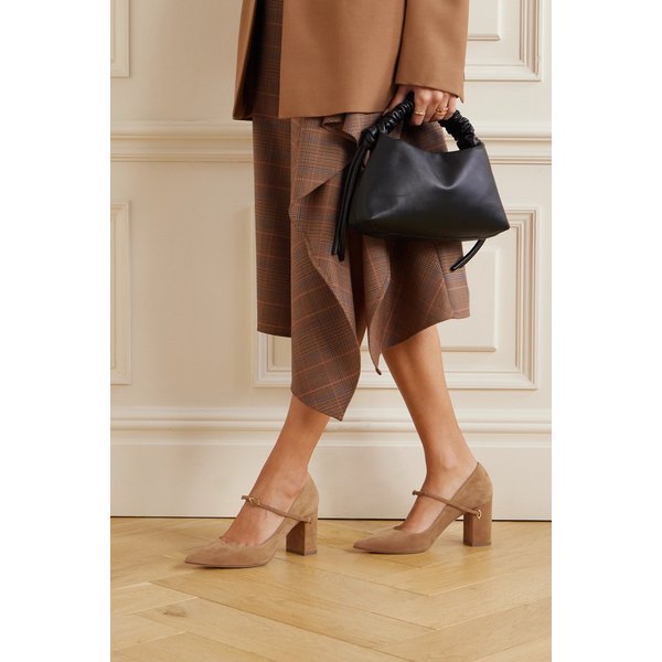 제니퍼 차만디 로어 스웨이드 펌프스 85mm 카멜 1647597326081232