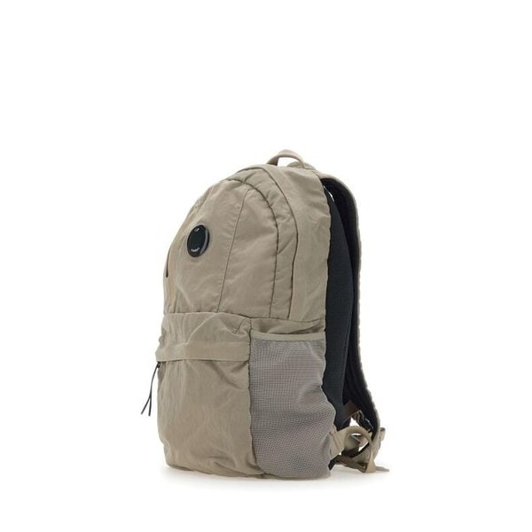 25SS 씨피 컴퍼니 백팩 18CMAC303A005269G327 VINAGE KHAKI D