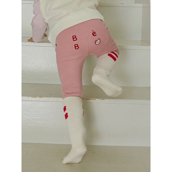 베보 자수 레깅스(LPT25203)