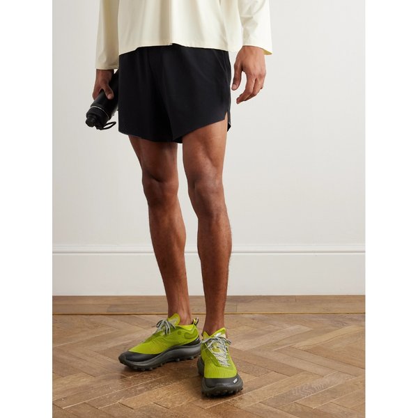 더로커 러버 트림 리피 66 트레일 러닝 스니커즈 46376663162896035