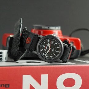 익스페디션 캠퍼 38mm 필드워치 블랙 페브릭 남성손목시계