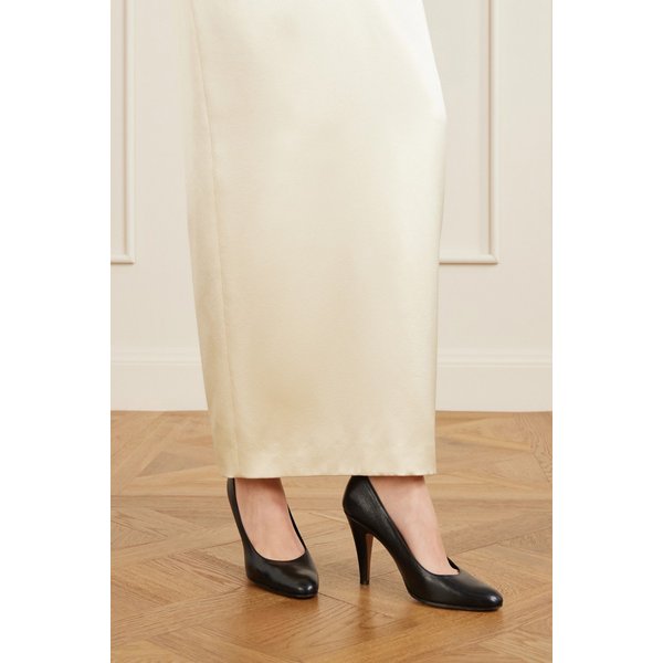 오르넬리아 가죽 펌프스 블랙 46376663163001935