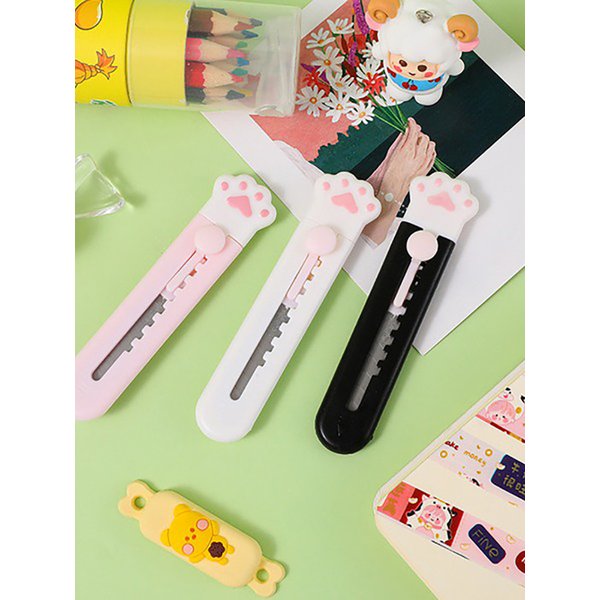 고양이 발바닥 언박싱 택배 커터칼